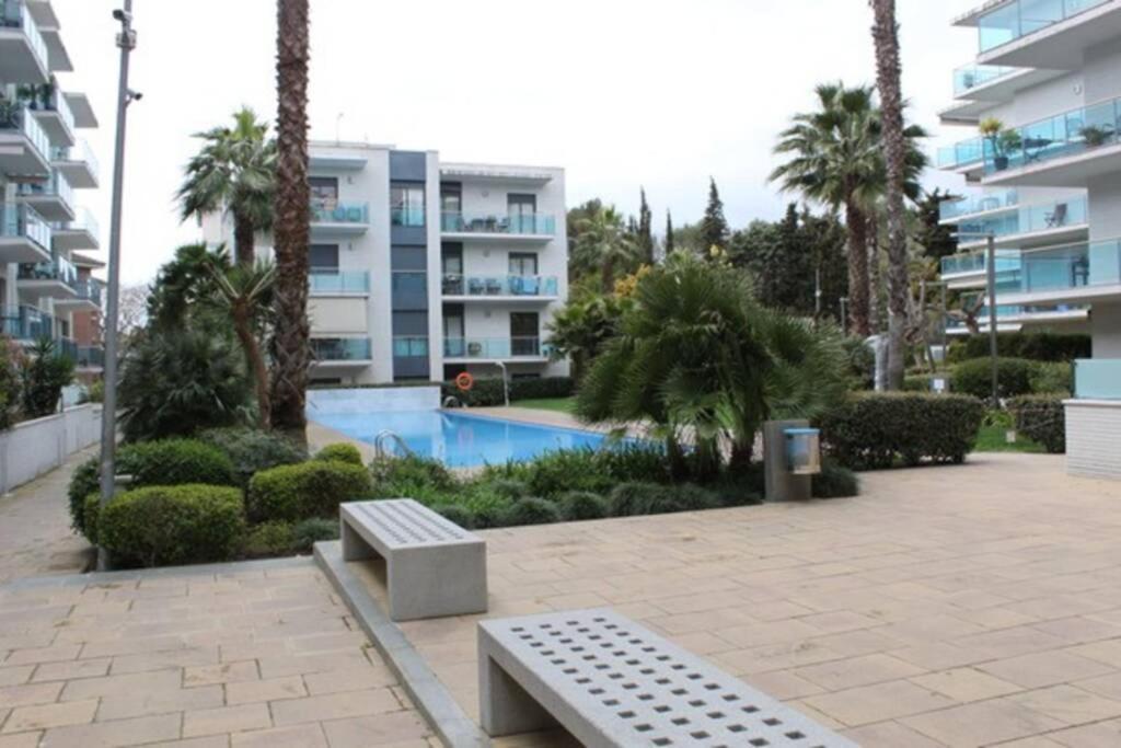 Apartamento Con Piscina Y Parking En Lloret De Mar Apartment ภายนอก รูปภาพ