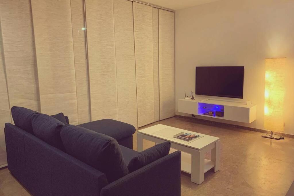 Apartamento Con Piscina Y Parking En Lloret De Mar Apartment ภายนอก รูปภาพ