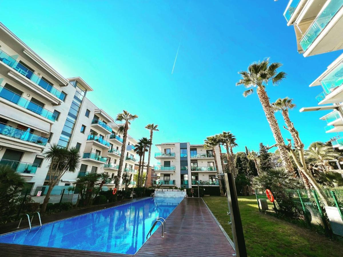 Apartamento Con Piscina Y Parking En Lloret De Mar Apartment ภายนอก รูปภาพ